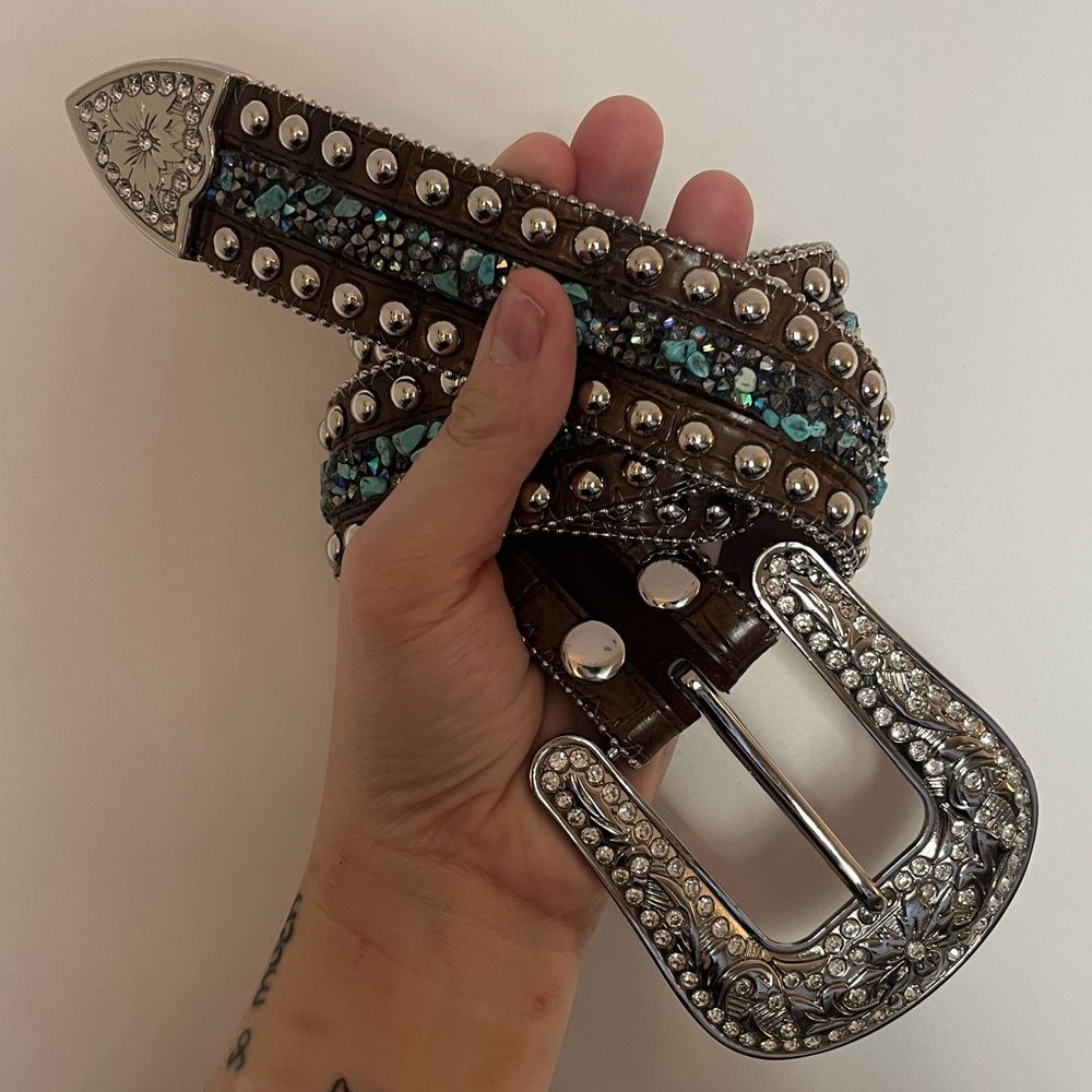 Angel Ranch Women’s Stud and Stone Western Leathet Belt, Size Small